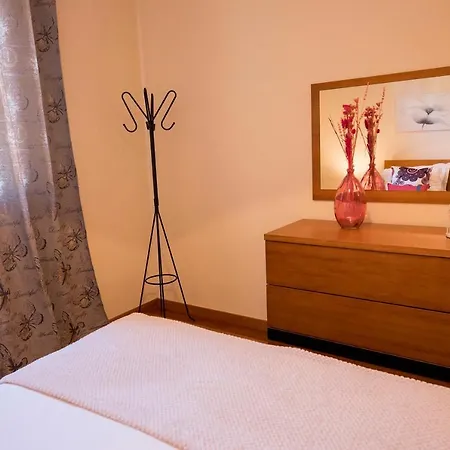 Apartment Patricia's Plaza Santa Cruz (Madeira)
